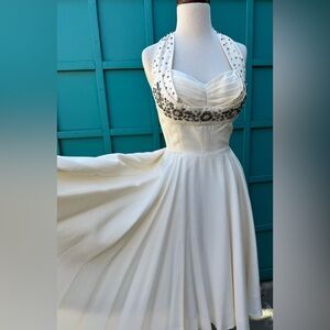 Elegant Retro style Halter Dress with Stunning Bead Work!